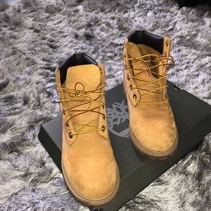 Wheat Timberland size 6Y